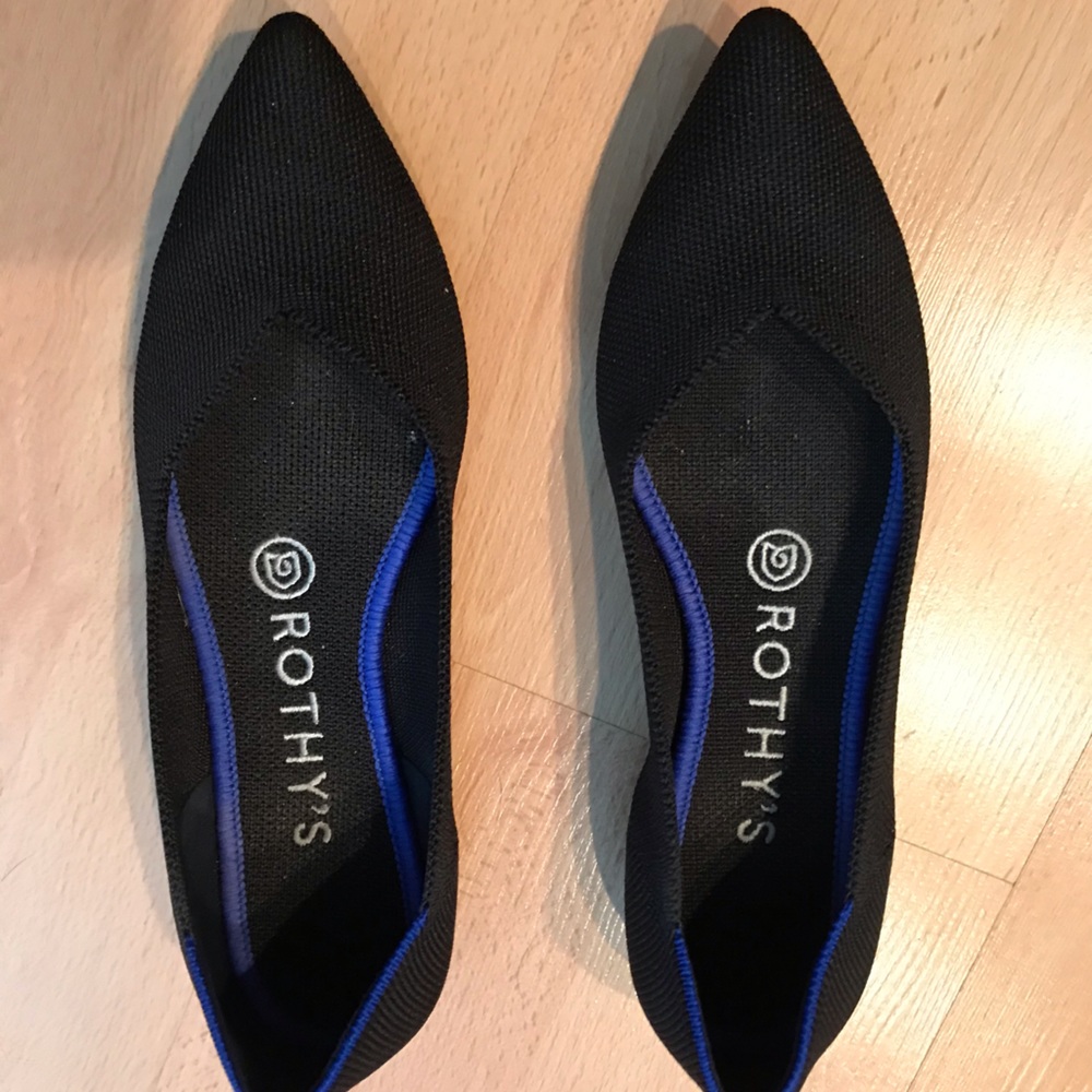 Rothy’s black pointy flats